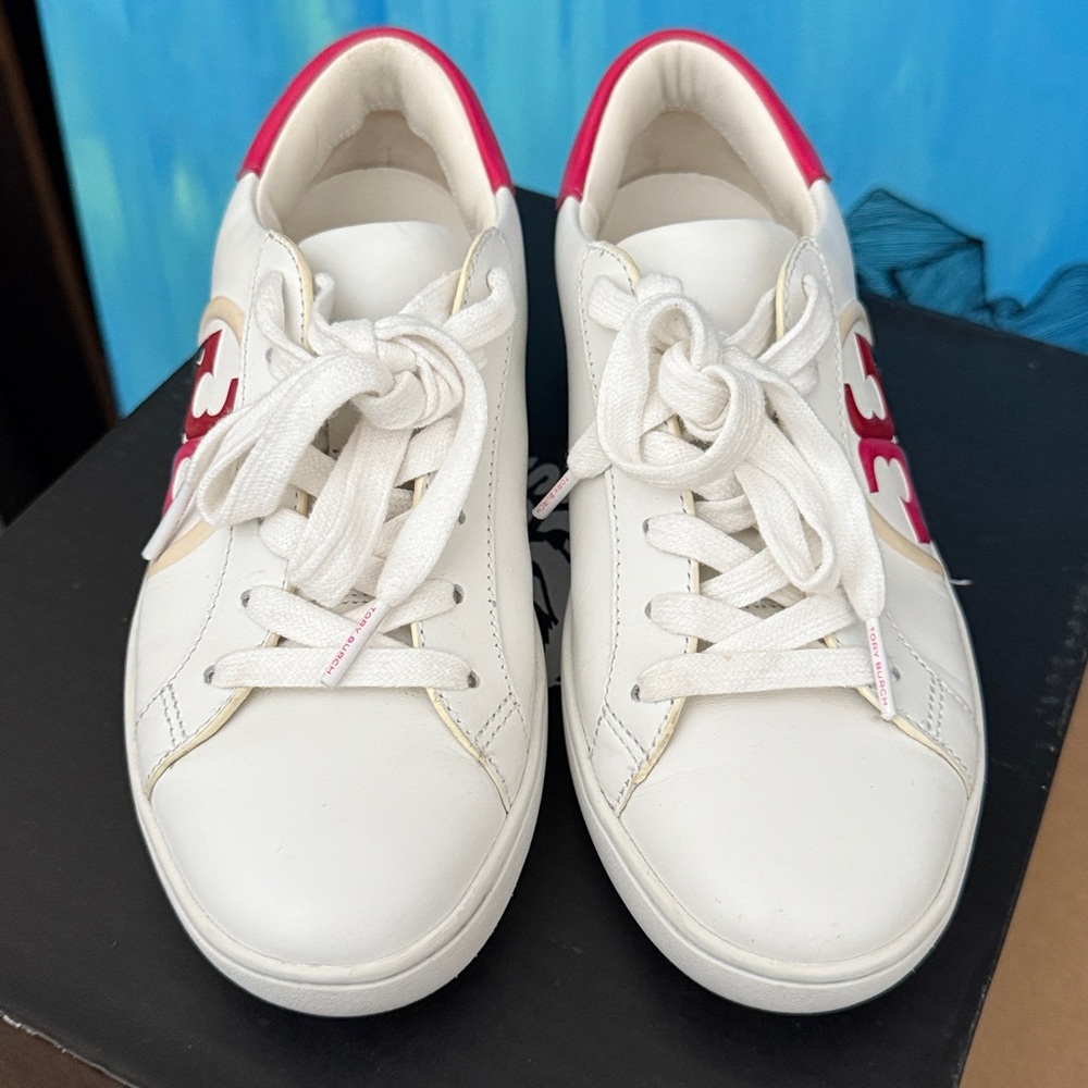 Tory Burch Lace-up Sneaker size 6 - Picture 3 of 6